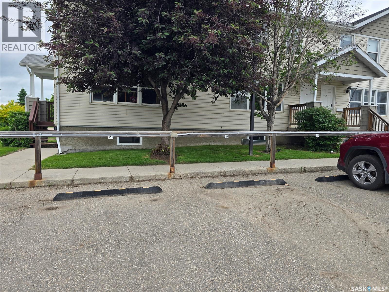 20 210 Camponi Place, Saskatoon, SK - Outdoor