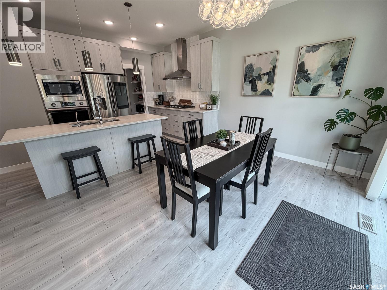 3755 Gee Crescent, Regina, SK - Indoor