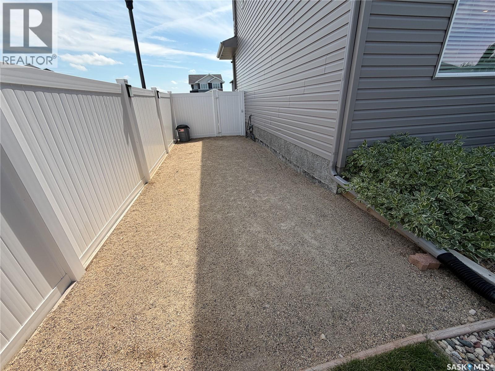3755 Gee Crescent, Regina, SK - Outdoor