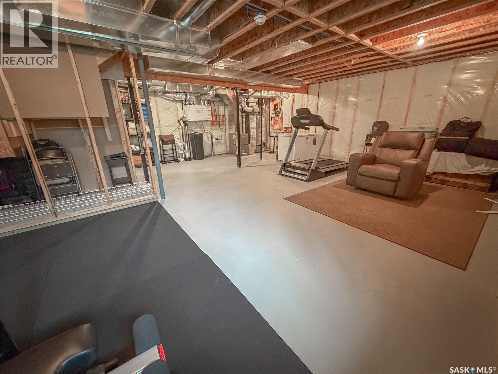 3755 Gee Crescent, Regina, SK - Indoor Photo Showing Basement