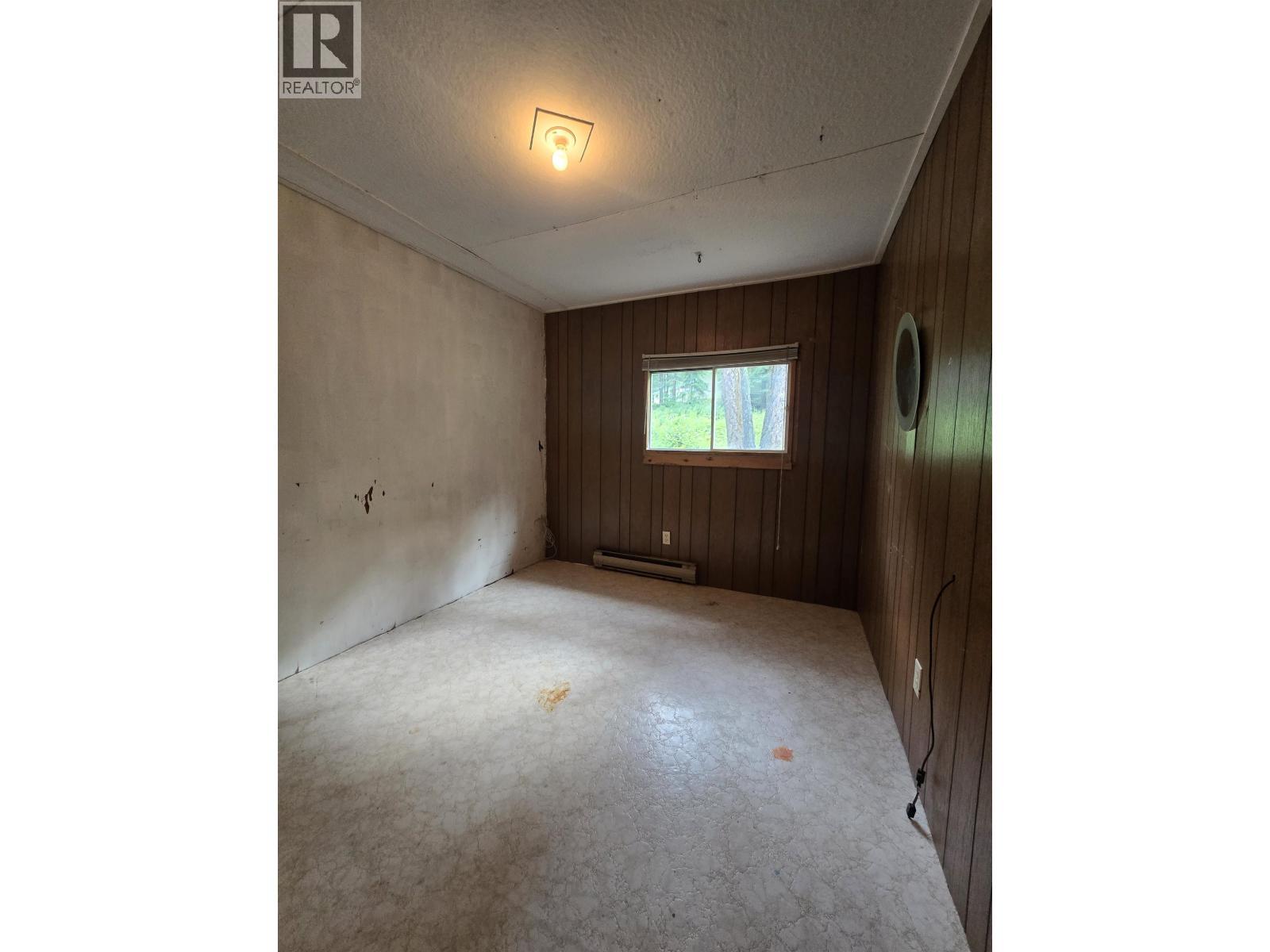 892-894 Barkerville Highway, Quesnel, BC - Indoor Photo Showing Other Room