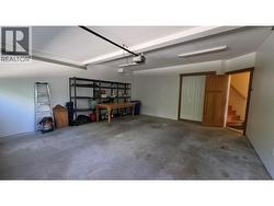 Garage -
