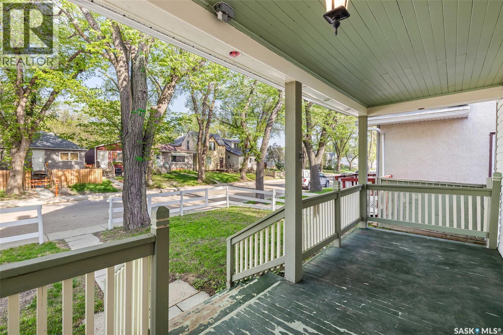 1422 Cameron Street, Regina, SK - Outdoor With Deck Patio Veranda With Exterior