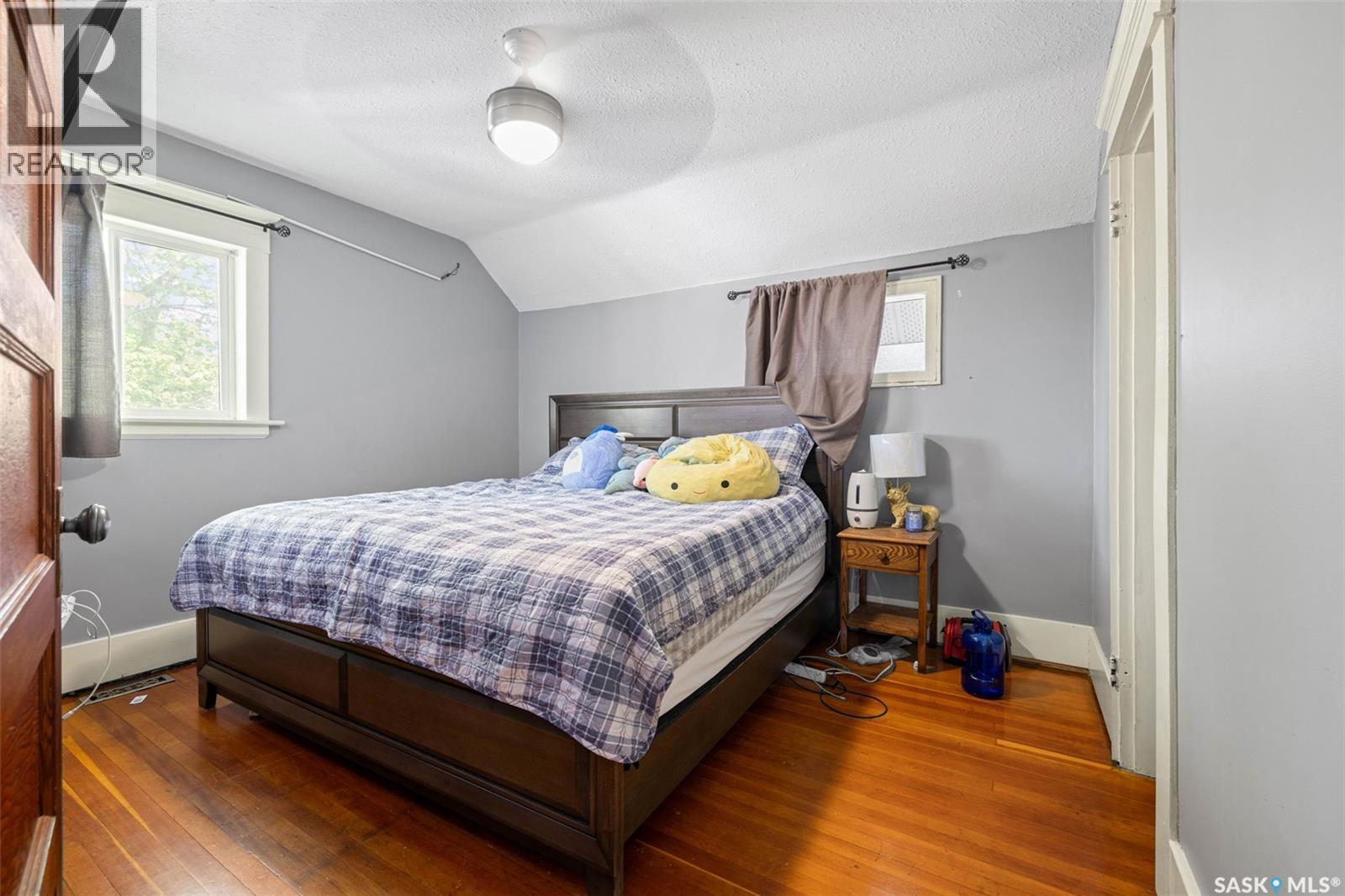 1422 Cameron Street, Regina, SK - Indoor Photo Showing Bedroom