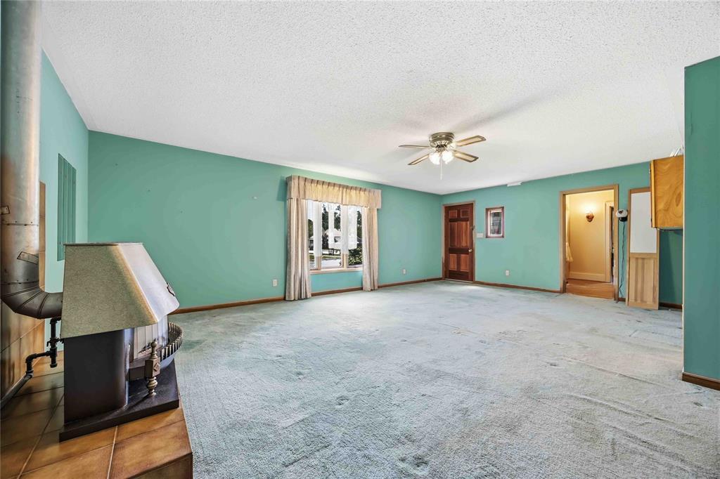 439 Maude Street, Petrolia, ON - Indoor