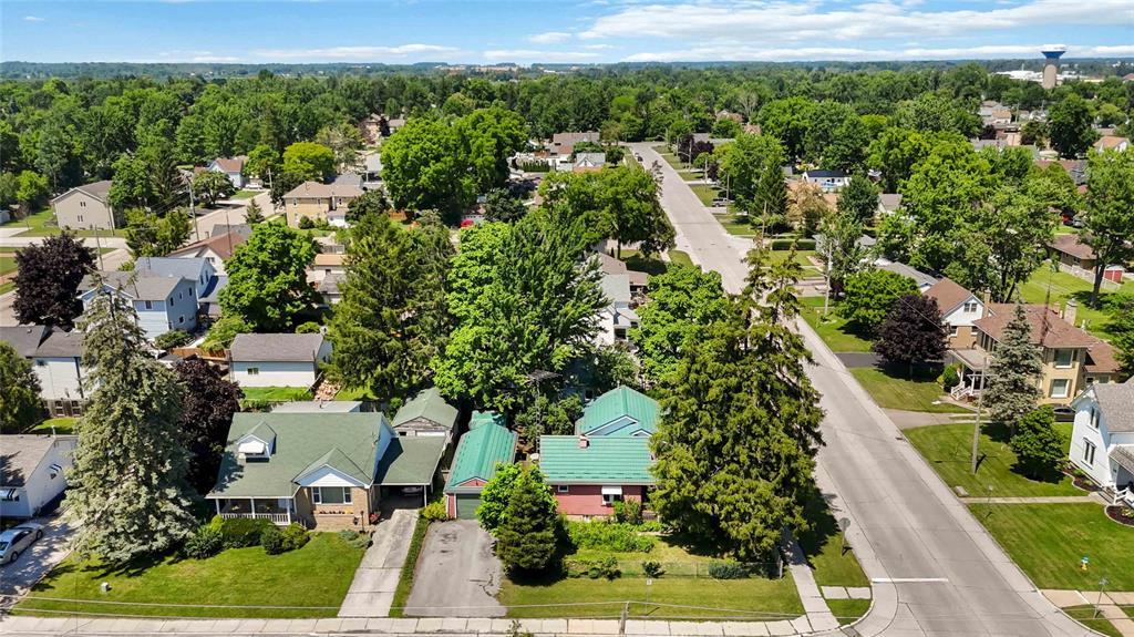 439 Maude Street, Petrolia, ON - Outdoor With View