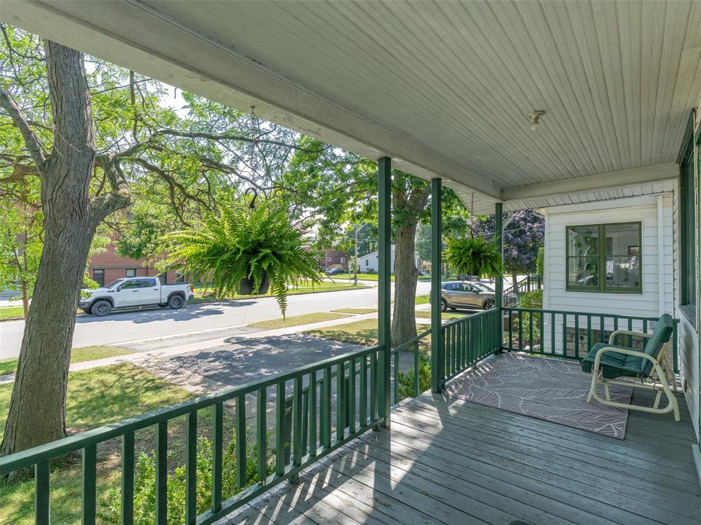 288 Nelson Street, Sarnia, ON - Outdoor With Deck Patio Veranda With Exterior