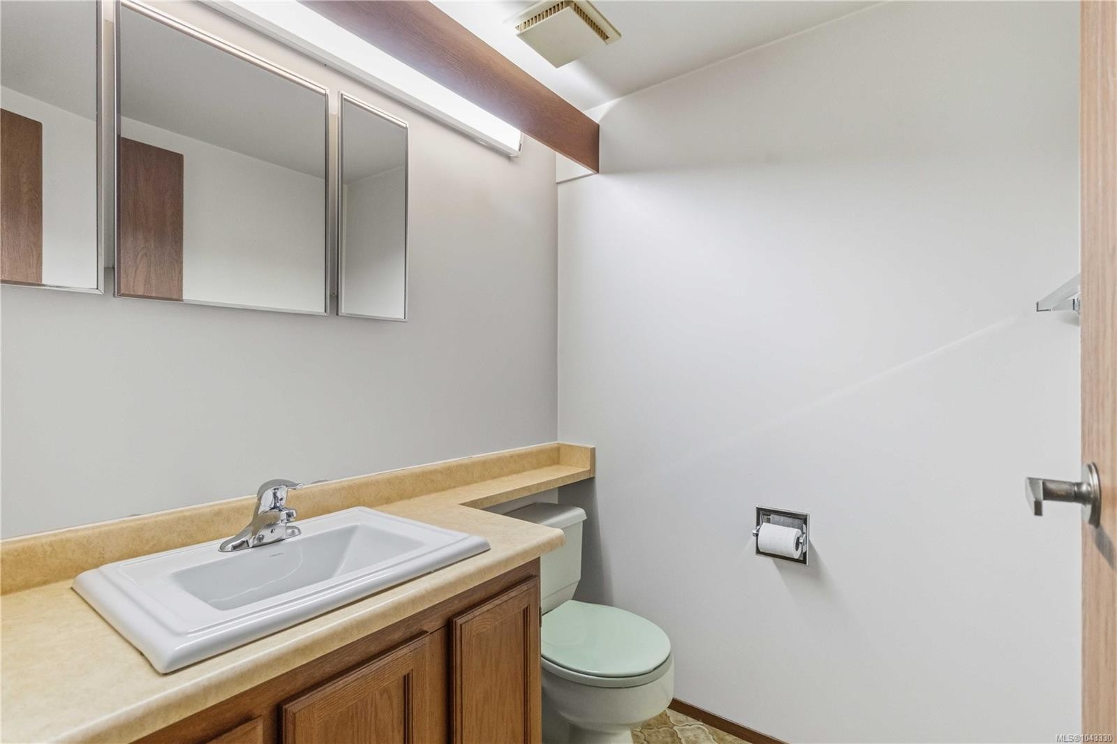 #20-2020 White Birch Rd, Sidney, BC