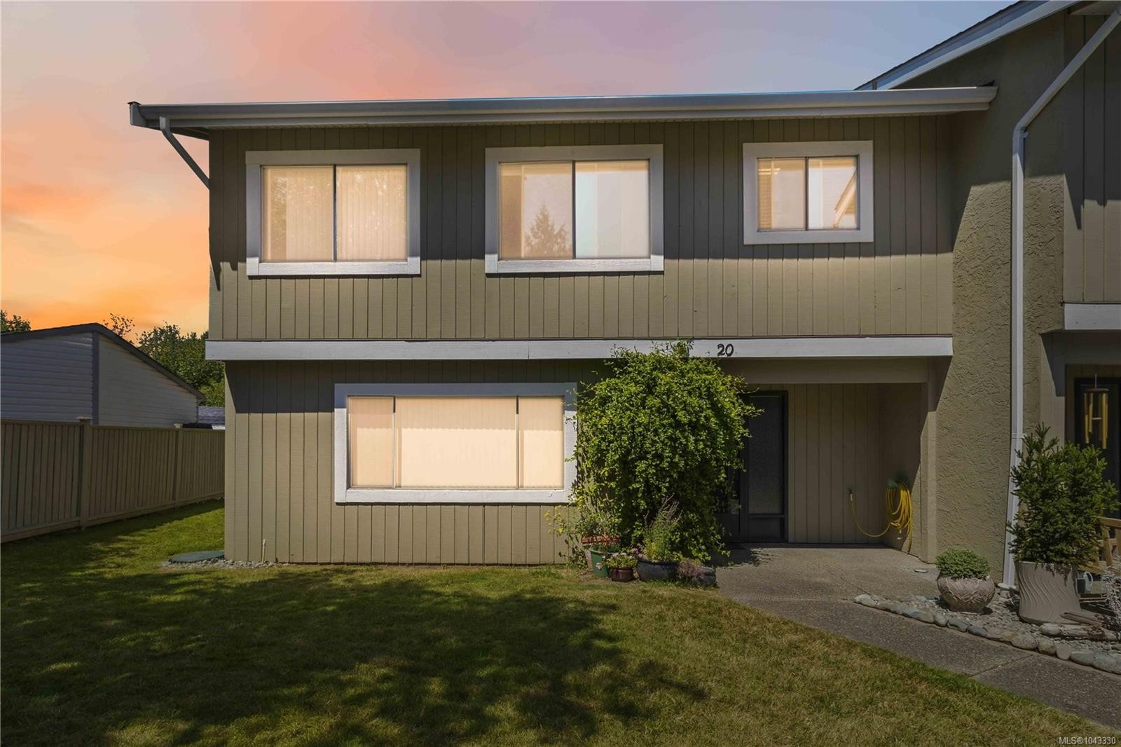 #20-2020 White Birch Rd, Sidney, BC