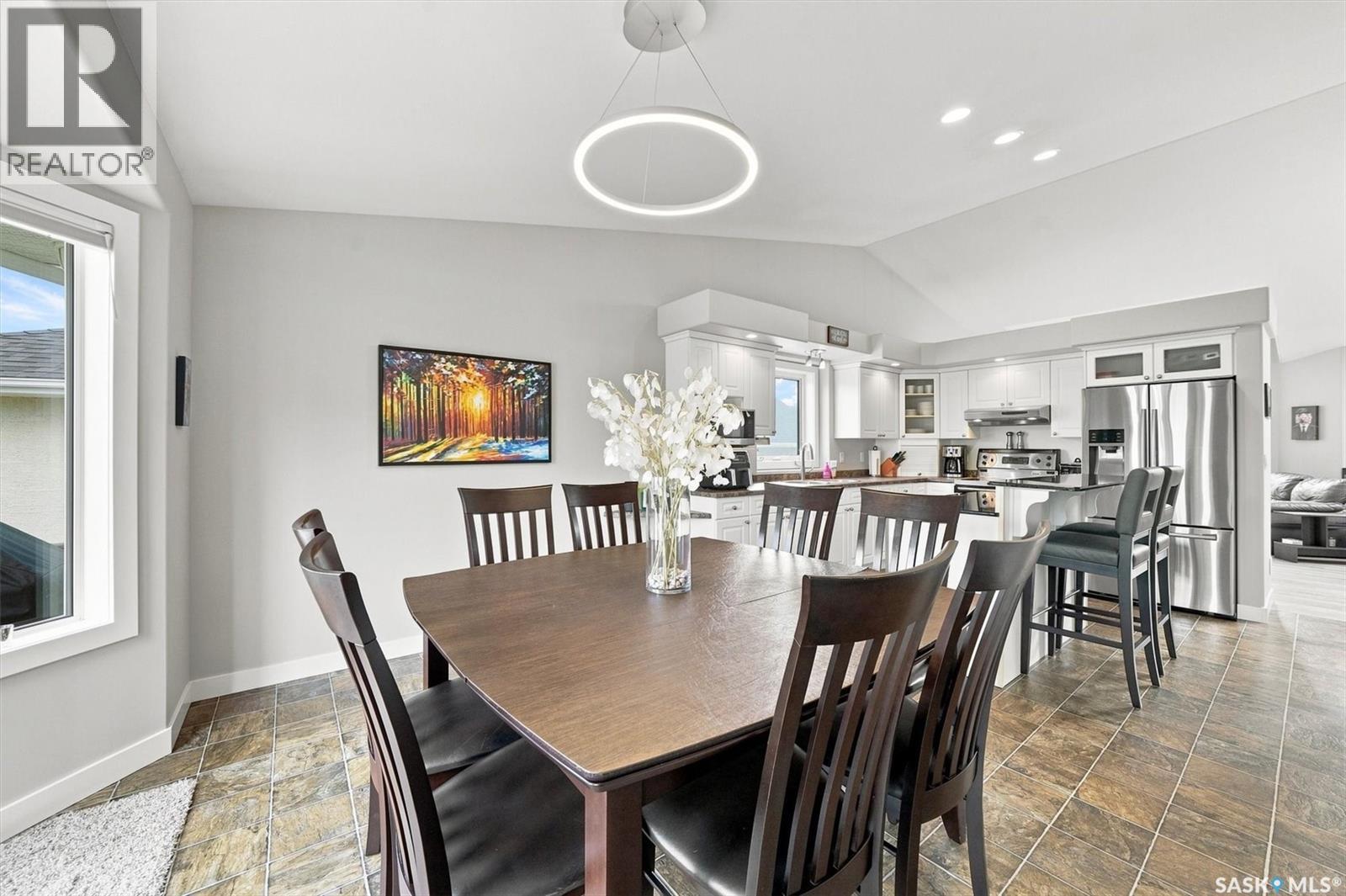 547 Bayview Terrace, Saskatoon, SK - Indoor Photo Showing Dining Room