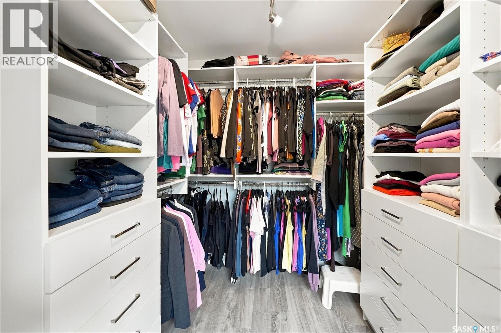547 Bayview Terrace, Saskatoon, SK - Indoor With Storage