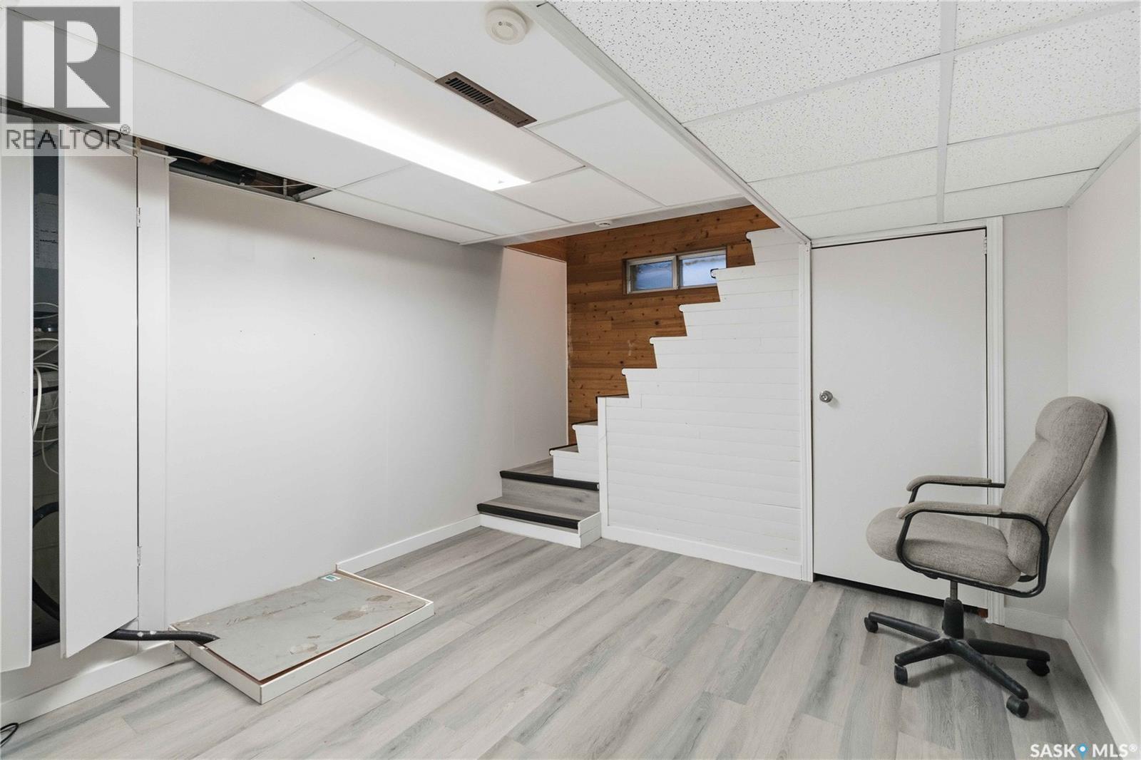 322 U Avenue N, Saskatoon, SK - Indoor