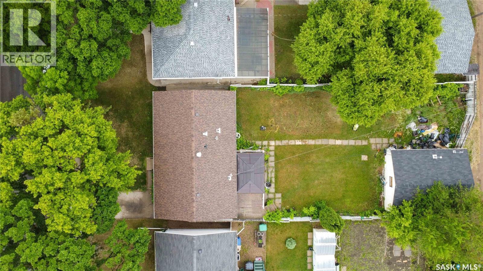 322 U Avenue N, Saskatoon, SK - Outdoor
