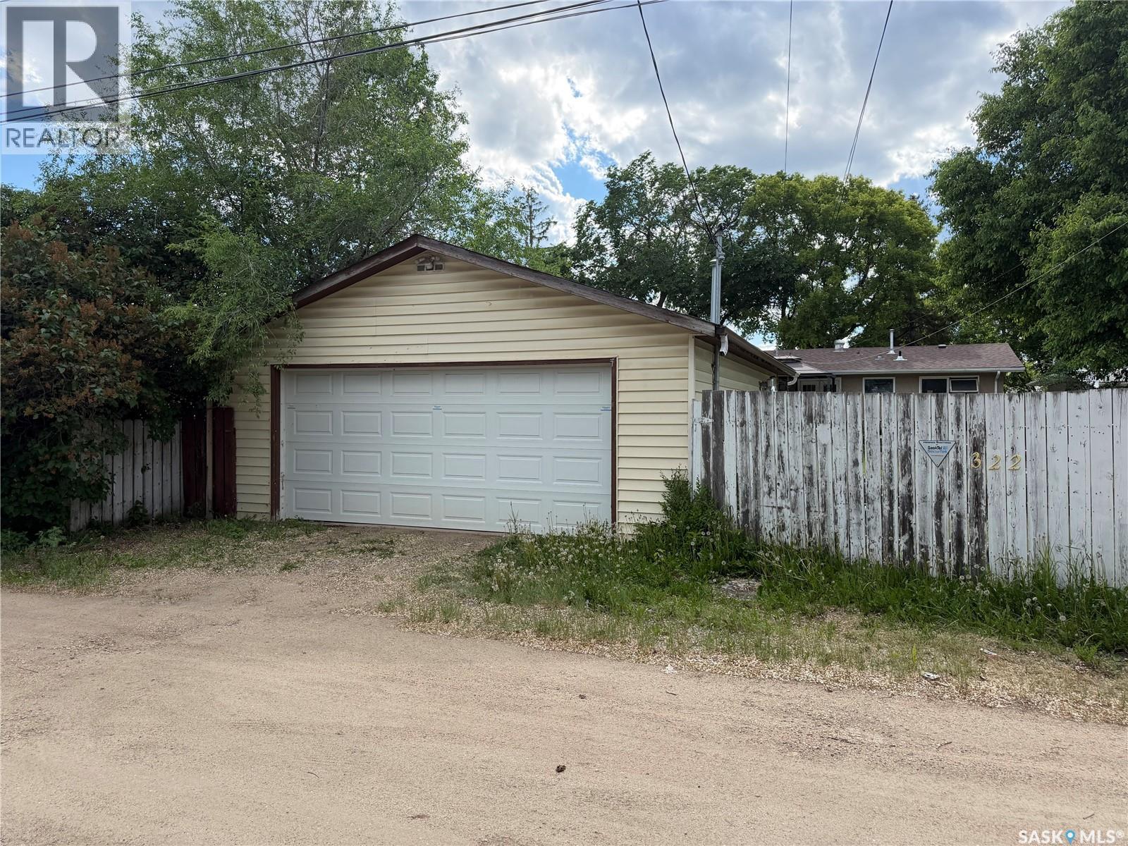 322 U Avenue N, Saskatoon, SK - Outdoor