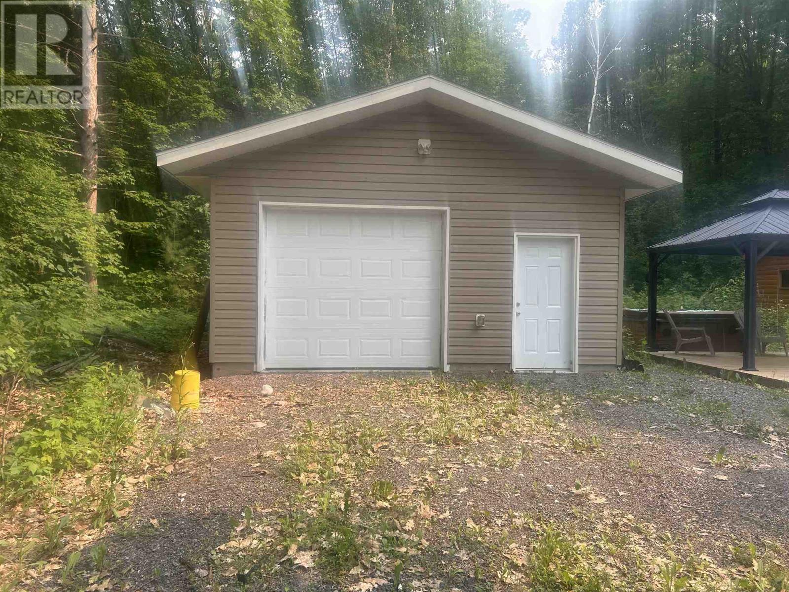 4760 Second Lin W, Prince Township, ON - Outdoor