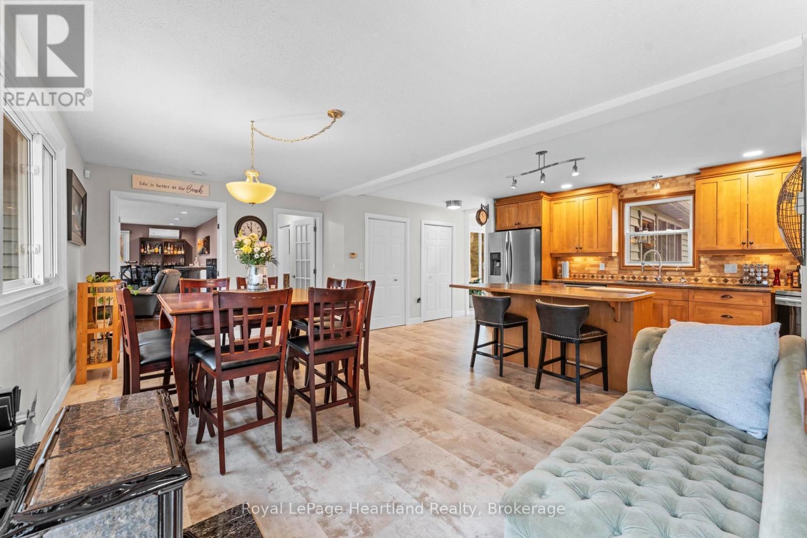 23 Park Road, Central Huron (Goderich), ON - Indoor