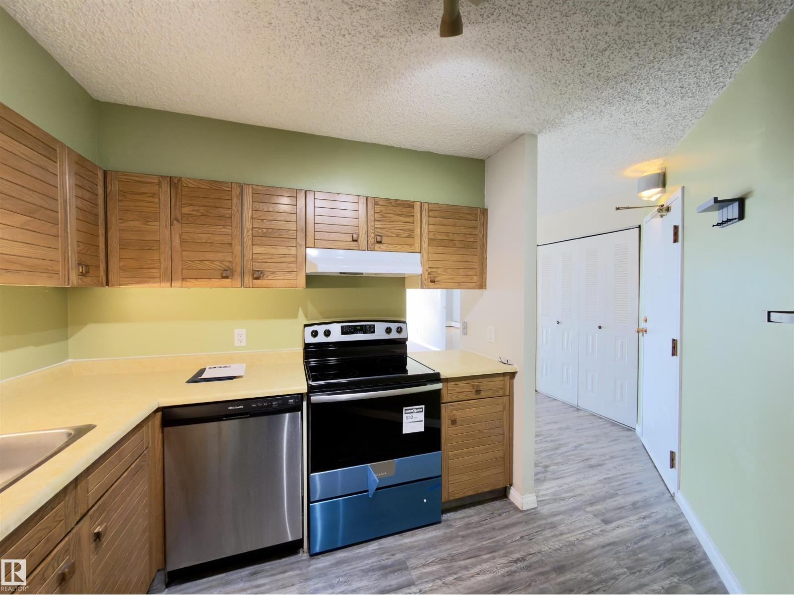 #700 10149 Saskatchewan Dr Nw, Edmonton, AB