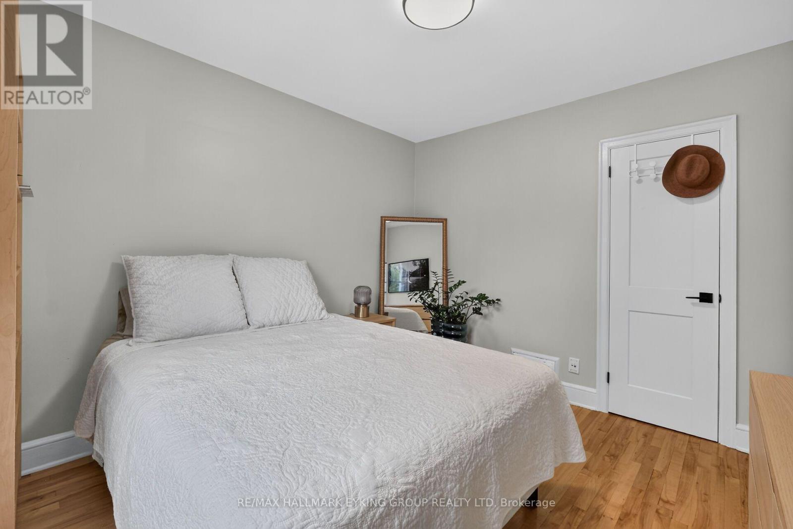 20 Belgrave Road, Ottawa, ON - Indoor Photo Showing Bedroom