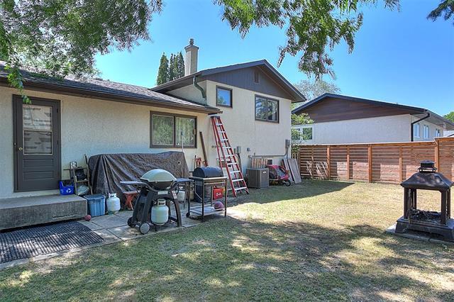 139 Costello Dr, Winnipeg, MB - Outdoor
