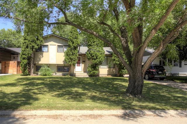 139 Costello Dr, Winnipeg, MB - Outdoor