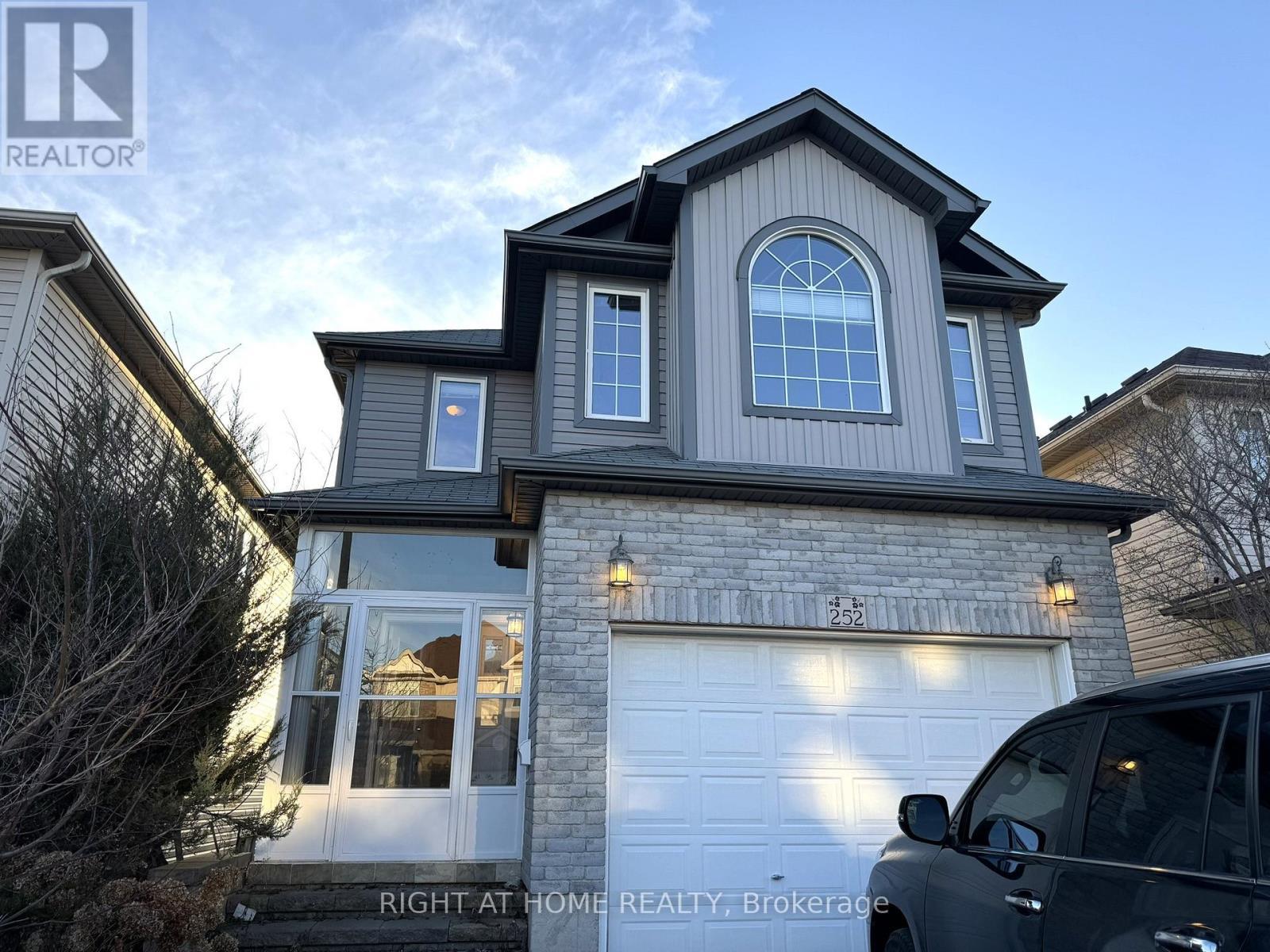 252 Lemon Grass Crescent, Kitchener, ON - Outdoor