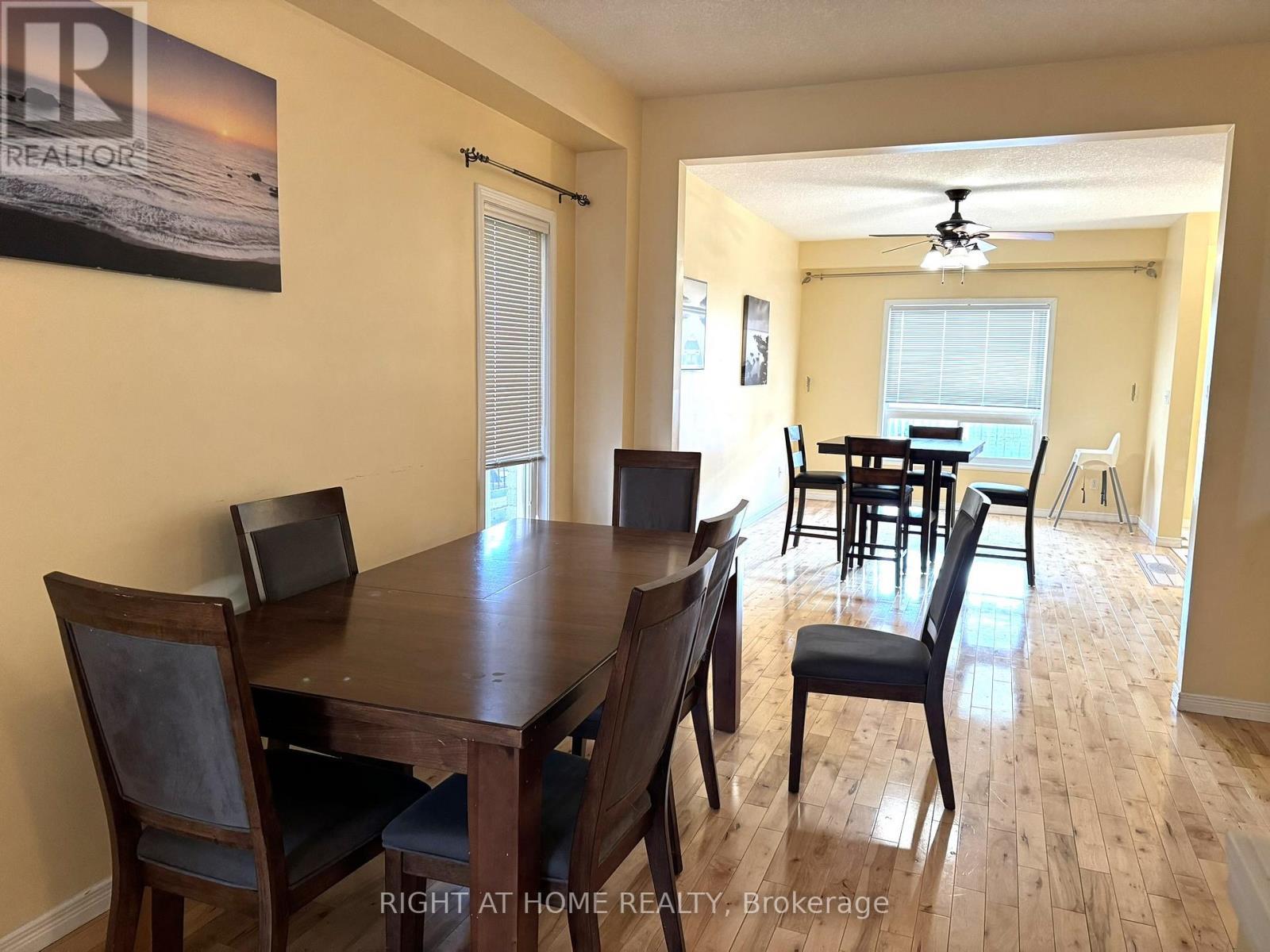 252 Lemon Grass Crescent, Kitchener, ON - Indoor Photo Showing Dining Room