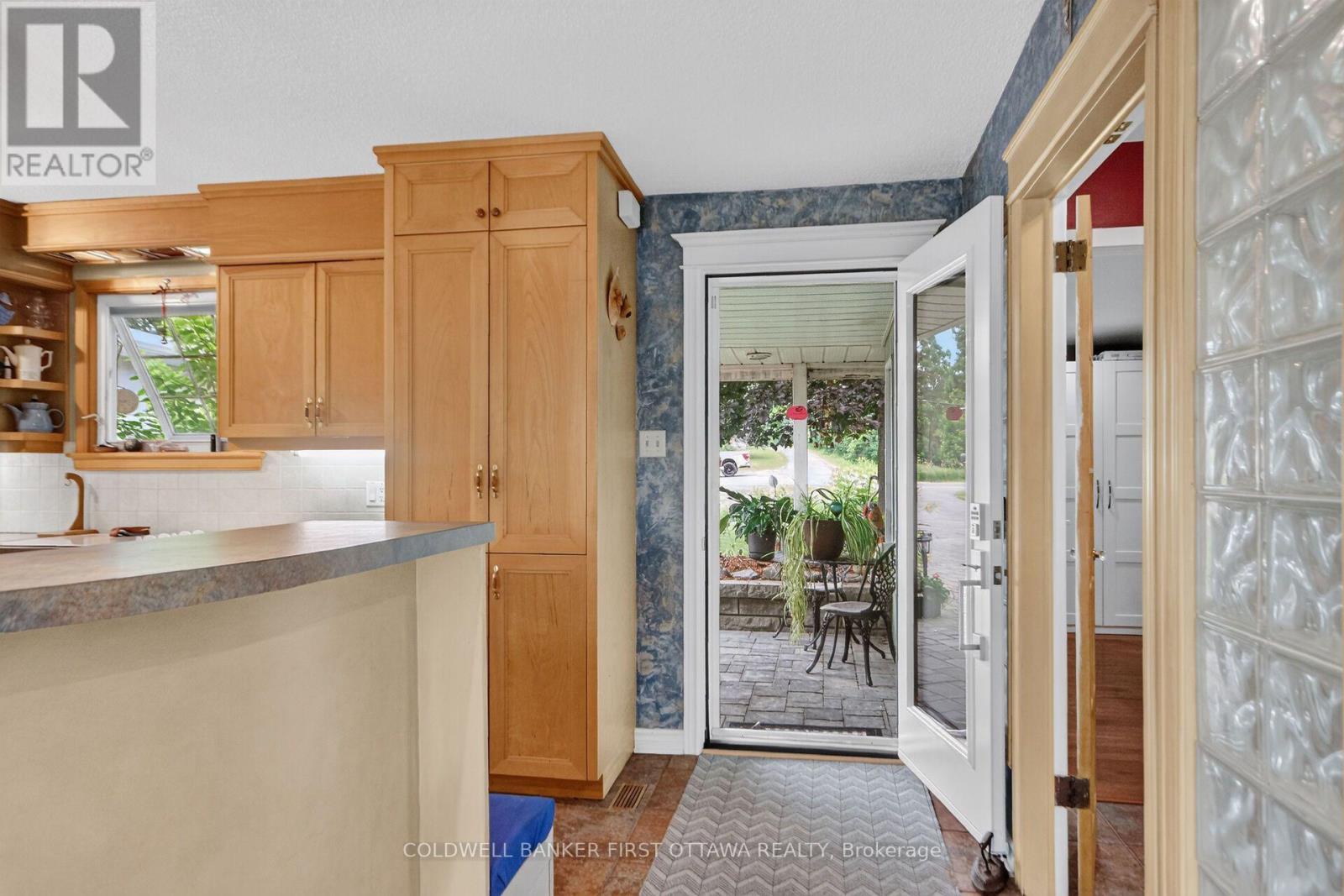 2014 River Road N, Ottawa, ON - Indoor Photo Showing Other Room