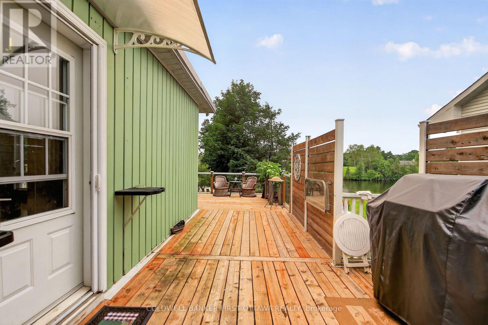 2014 River Road N, Ottawa, ON - Outdoor With Deck Patio Veranda With Exterior
