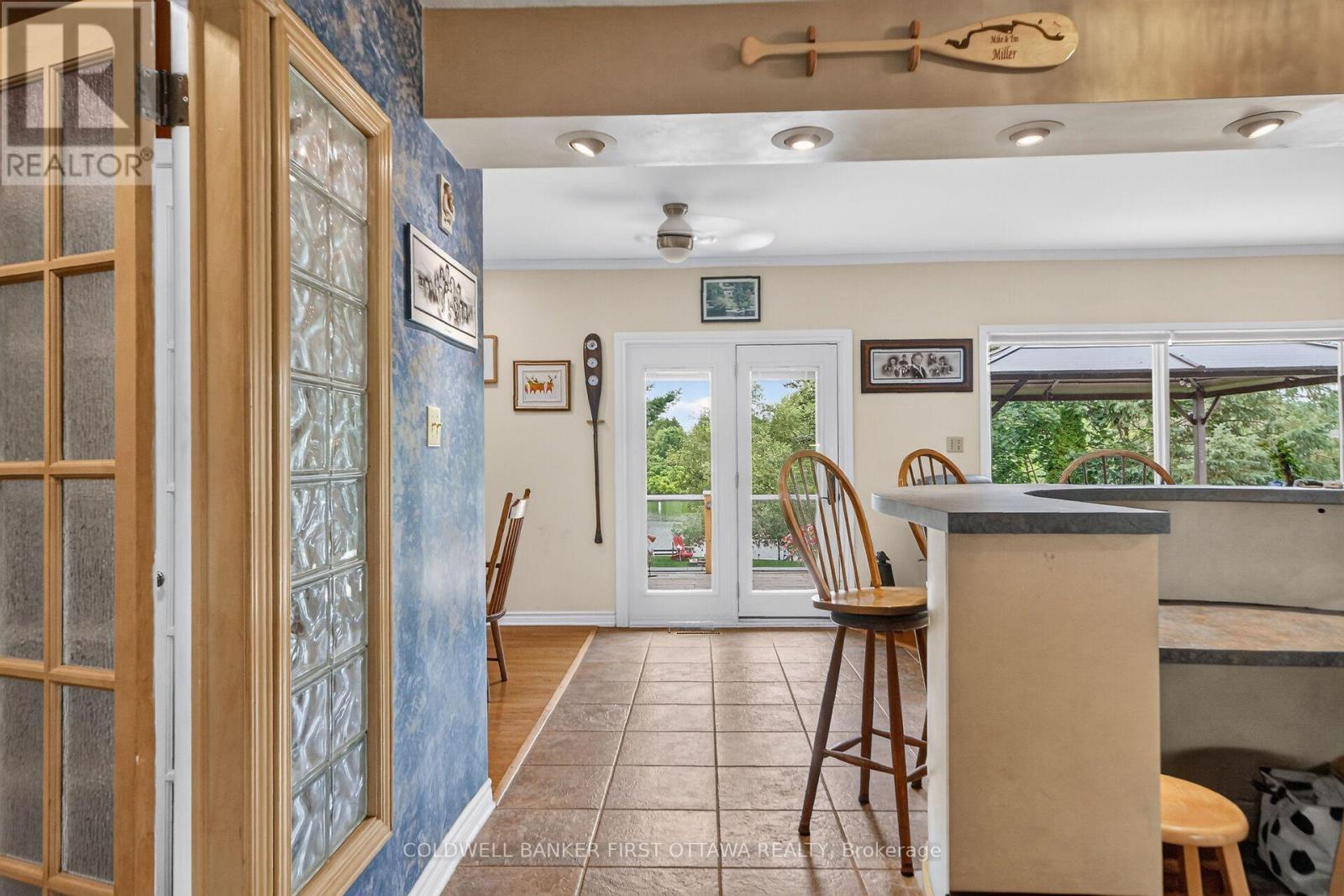 2014 River Road N, Ottawa, ON - Indoor Photo Showing Other Room