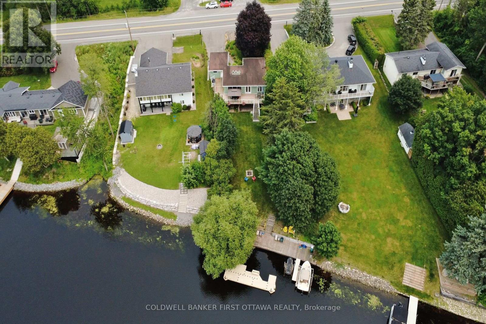 2014 River Road N, Ottawa, ON - Outdoor With Body Of Water With View