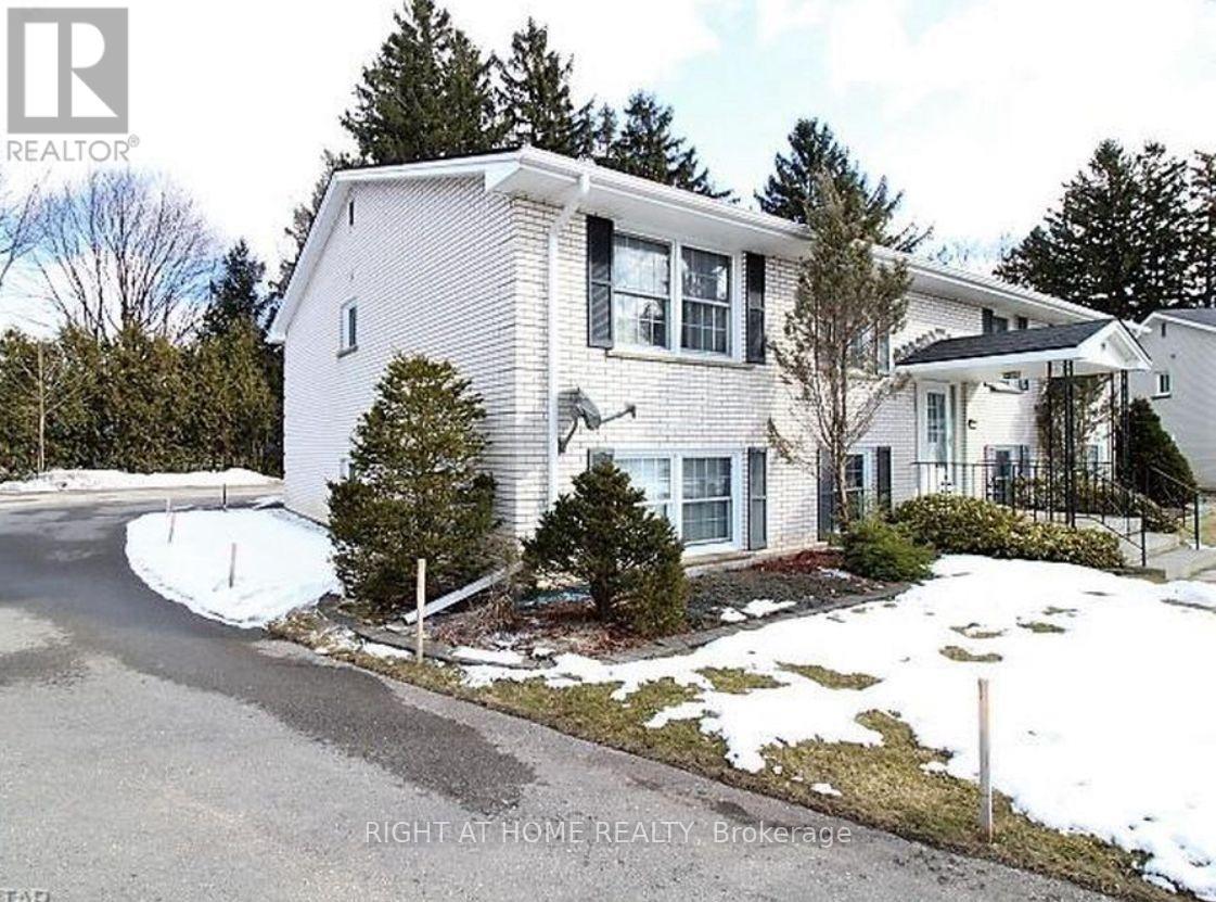 1 - 19 Johnson Place, St. Thomas, ON - Outdoor