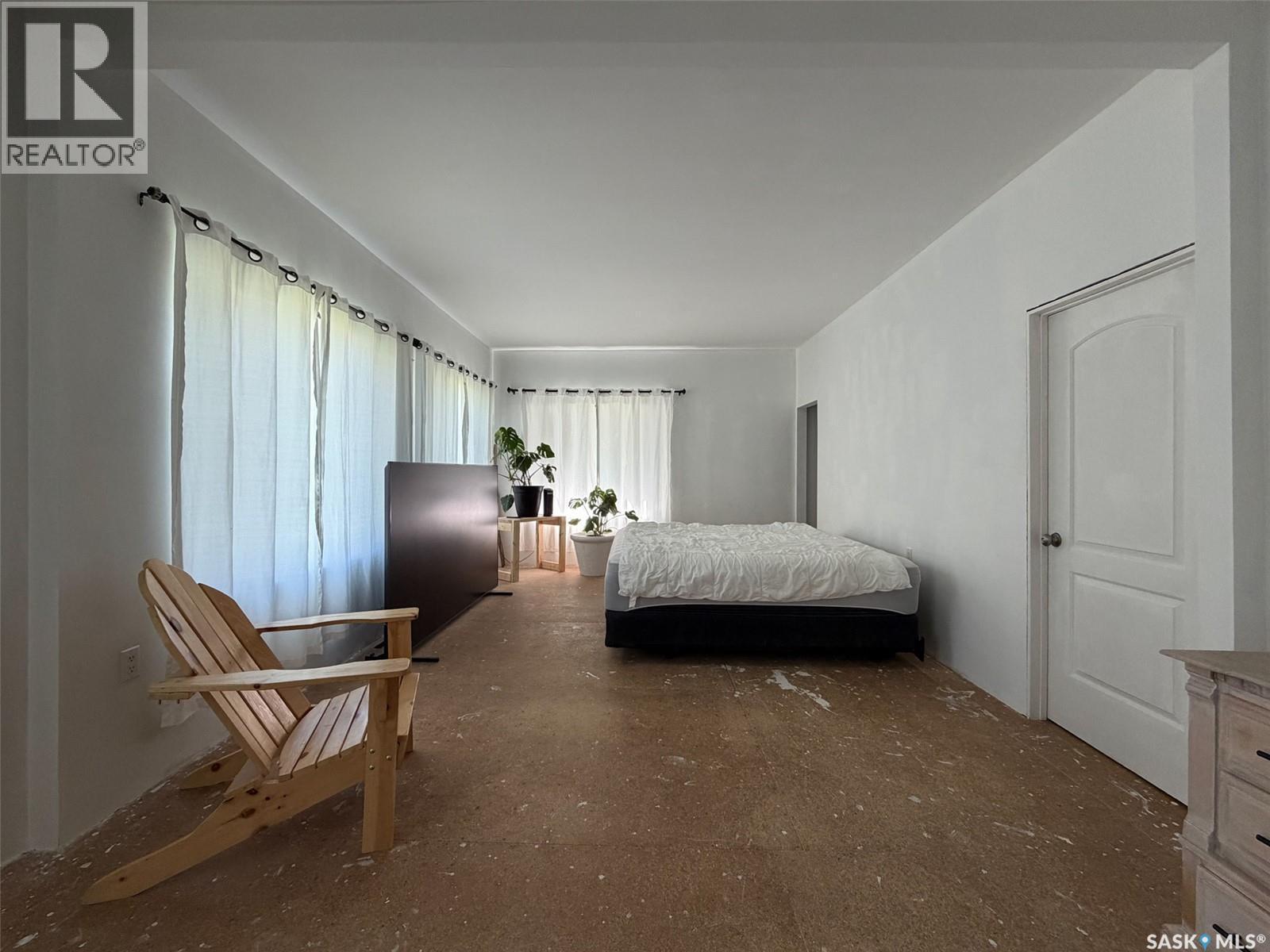 295 Ensign Street, Pennant, SK - Indoor Photo Showing Bedroom