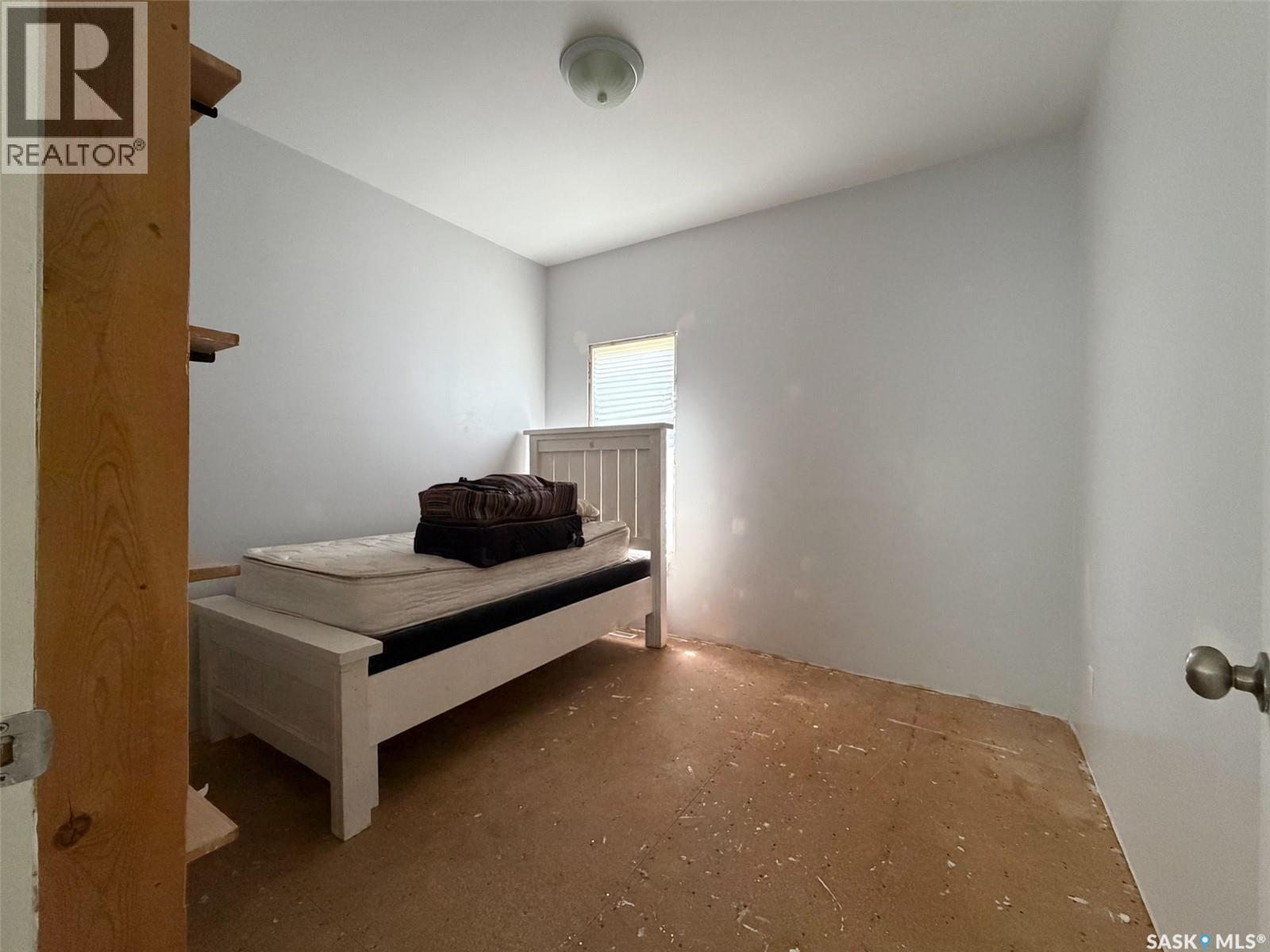295 Ensign Street, Pennant, SK - Indoor Photo Showing Bedroom