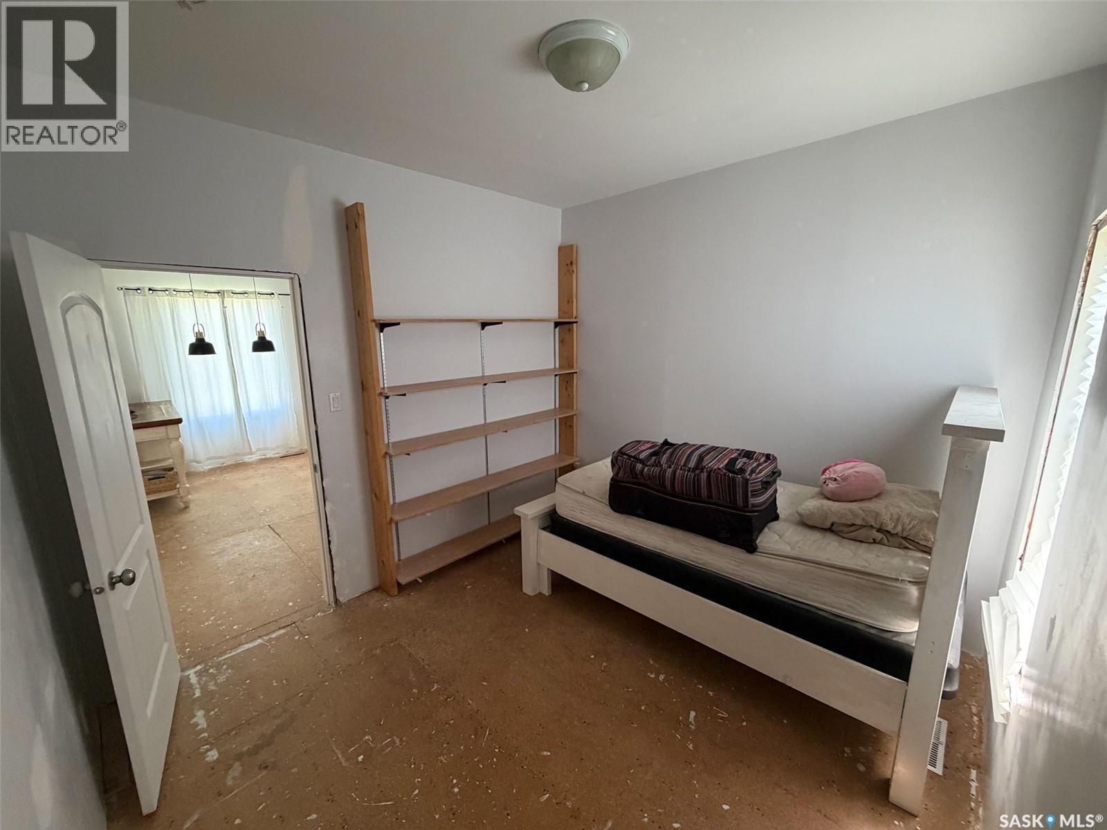 295 Ensign Street, Pennant, SK - Indoor Photo Showing Bedroom