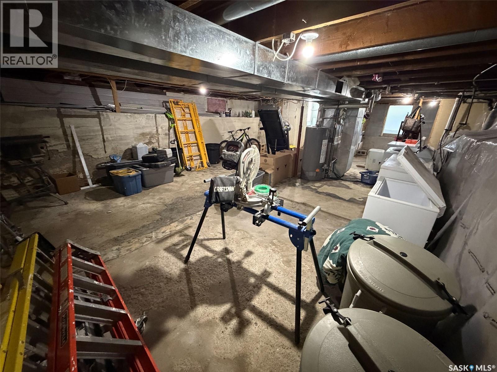 295 Ensign Street, Pennant, SK - Indoor