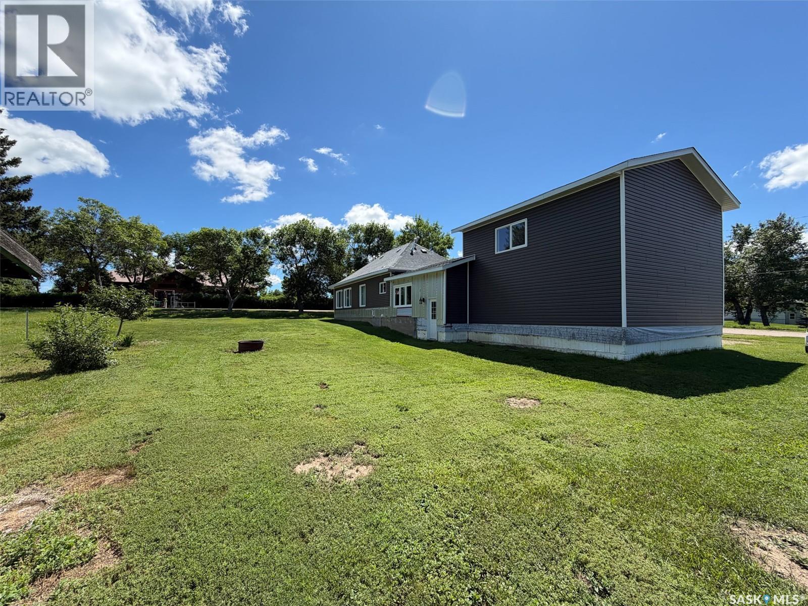 295 Ensign Street, Pennant, SK - Outdoor