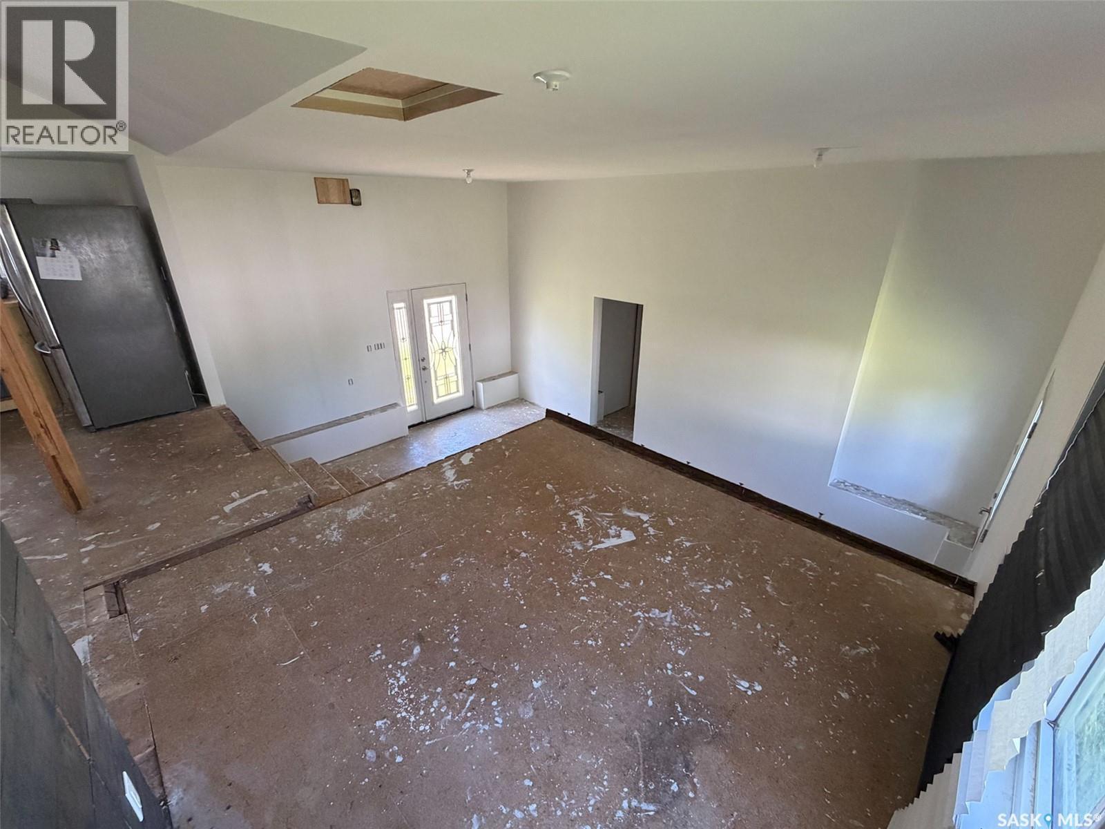 295 Ensign Street, Pennant, SK - Indoor Photo Showing Other Room