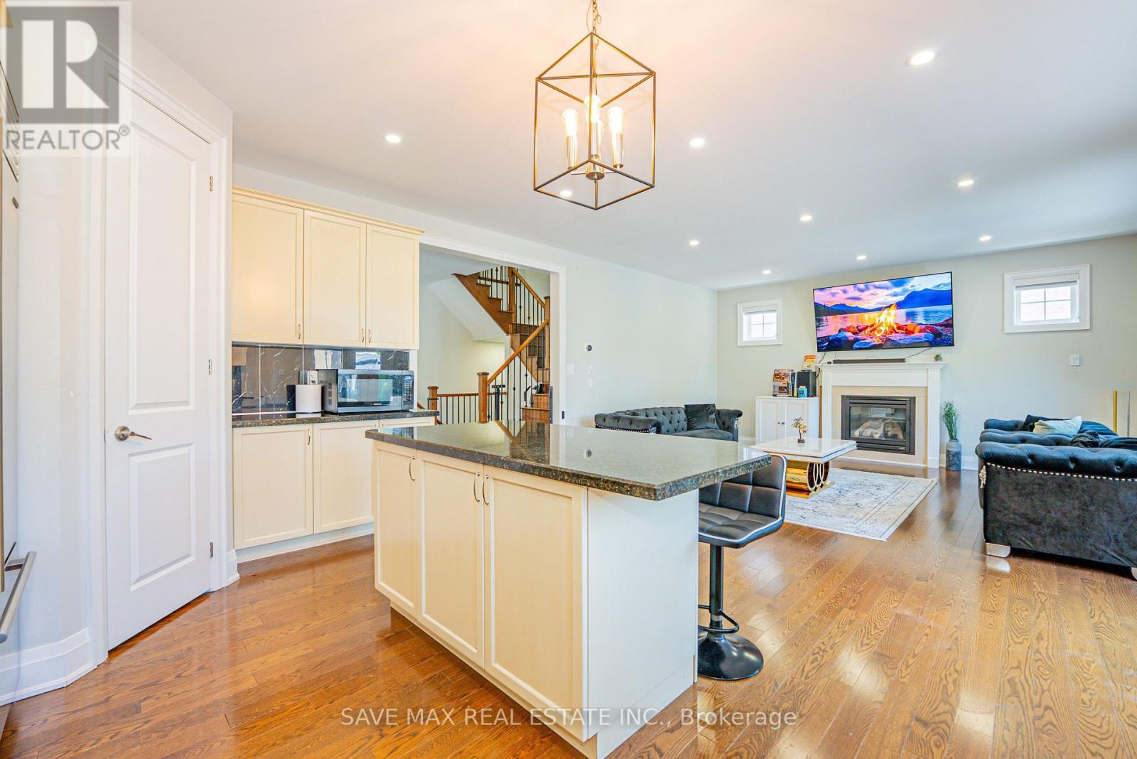47 Legendary Circle, Brampton, ON - Indoor With Fireplace