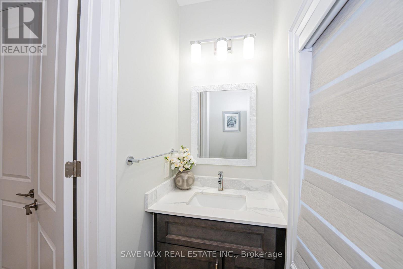 47 Legendary Circle, Brampton, ON - Indoor Photo Showing Bathroom