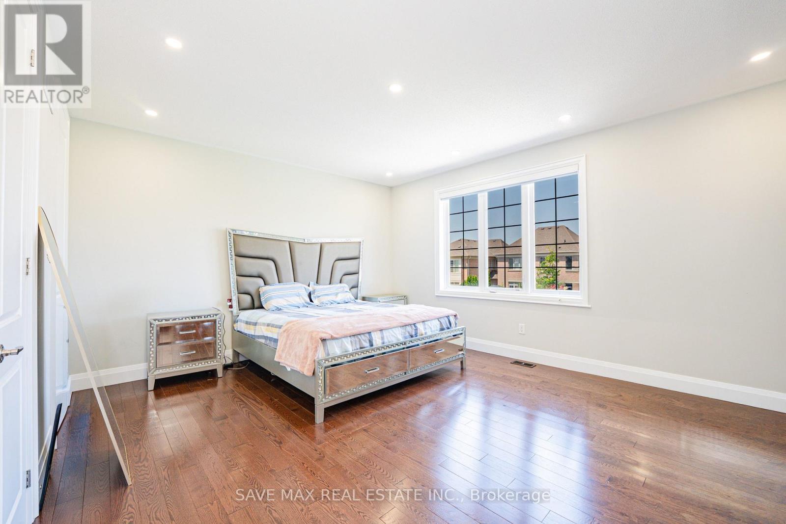 47 Legendary Circle, Brampton, ON - Indoor Photo Showing Bedroom