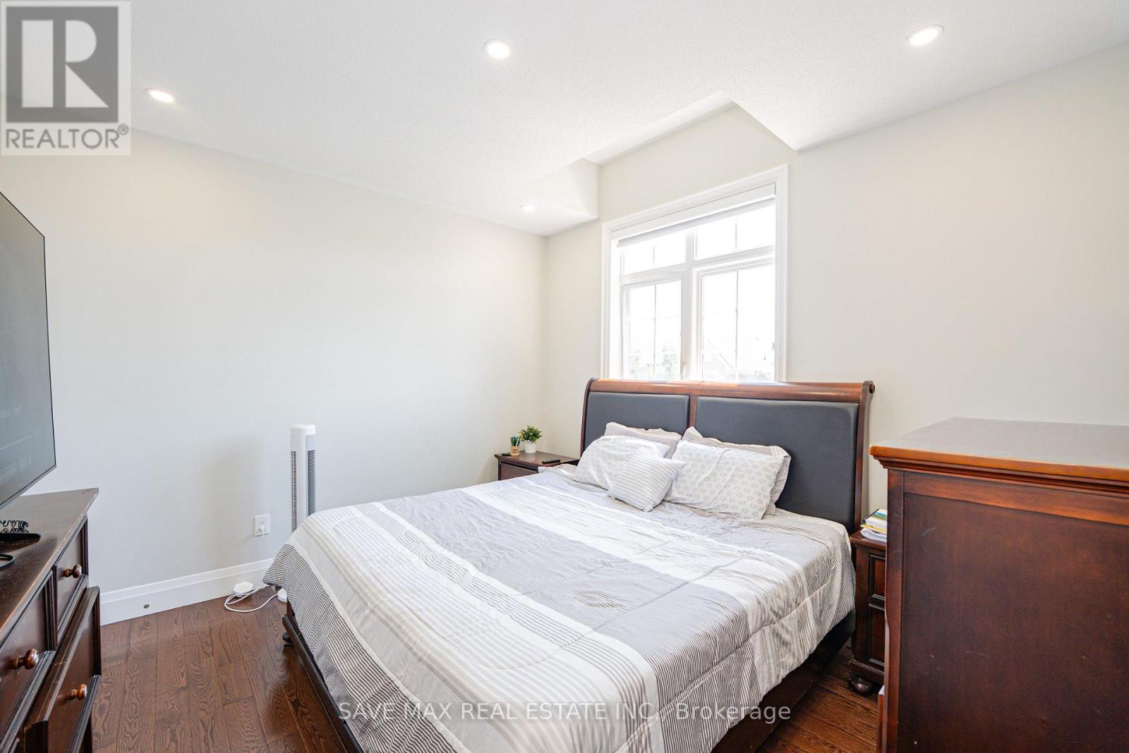 47 Legendary Circle, Brampton, ON - Indoor Photo Showing Bedroom
