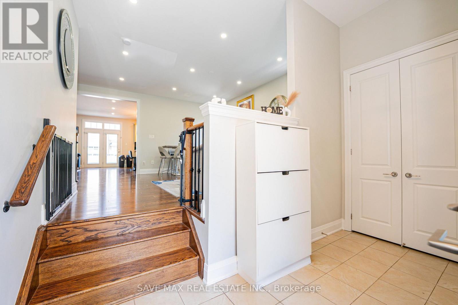 47 Legendary Circle, Brampton, ON - Indoor Photo Showing Other Room