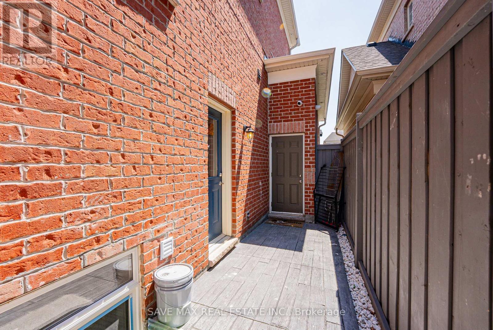 47 Legendary Circle, Brampton, ON - Outdoor With Exterior