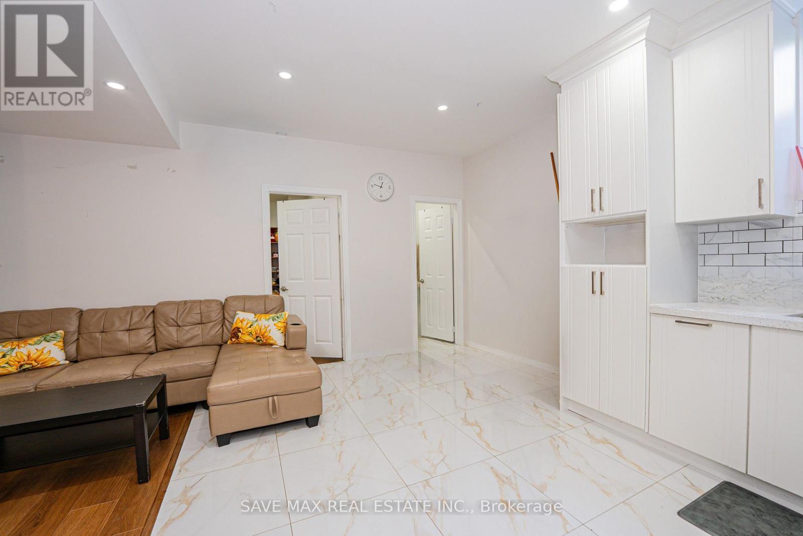 47 Legendary Circle, Brampton, ON - Indoor