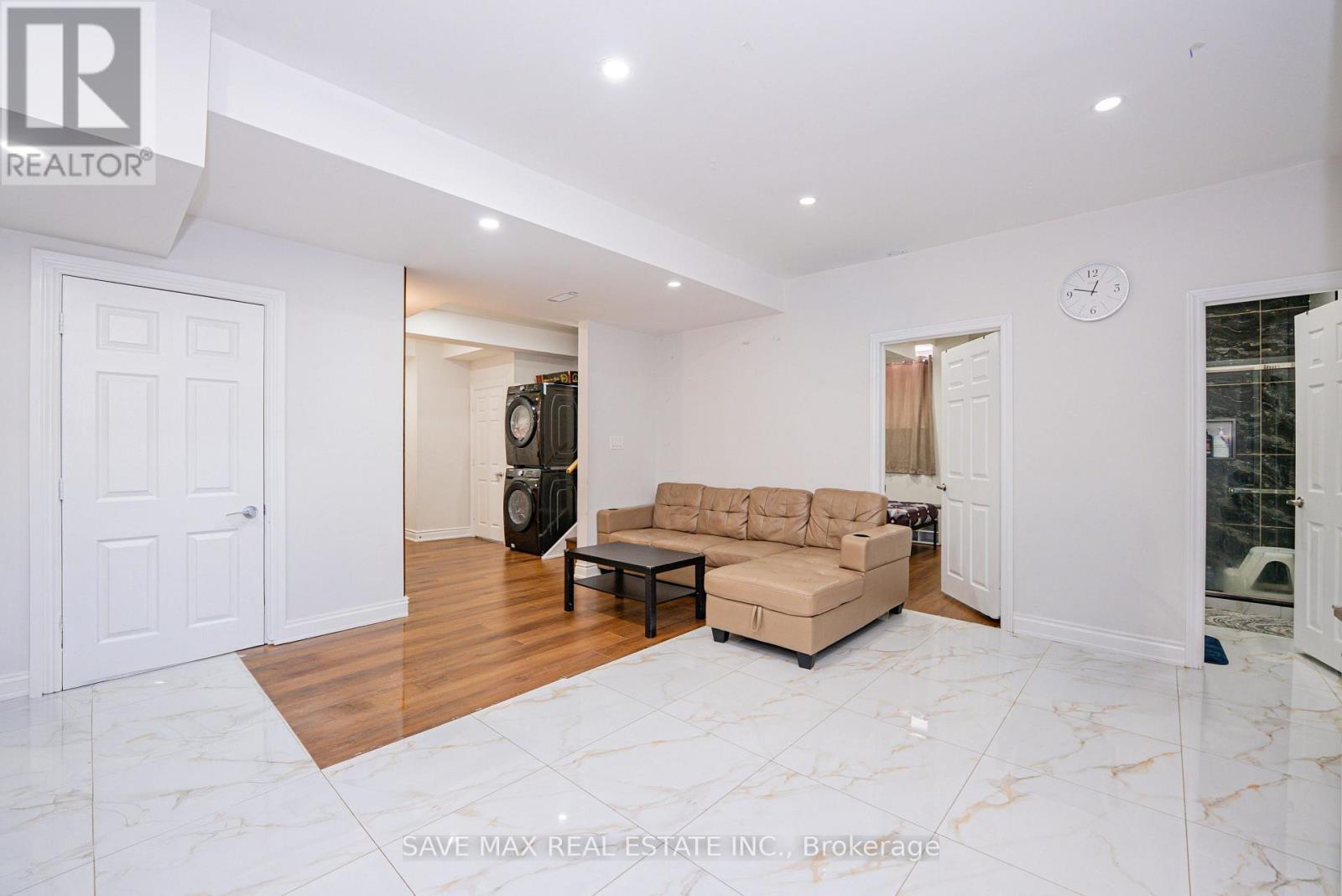 47 Legendary Circle, Brampton, ON - Indoor
