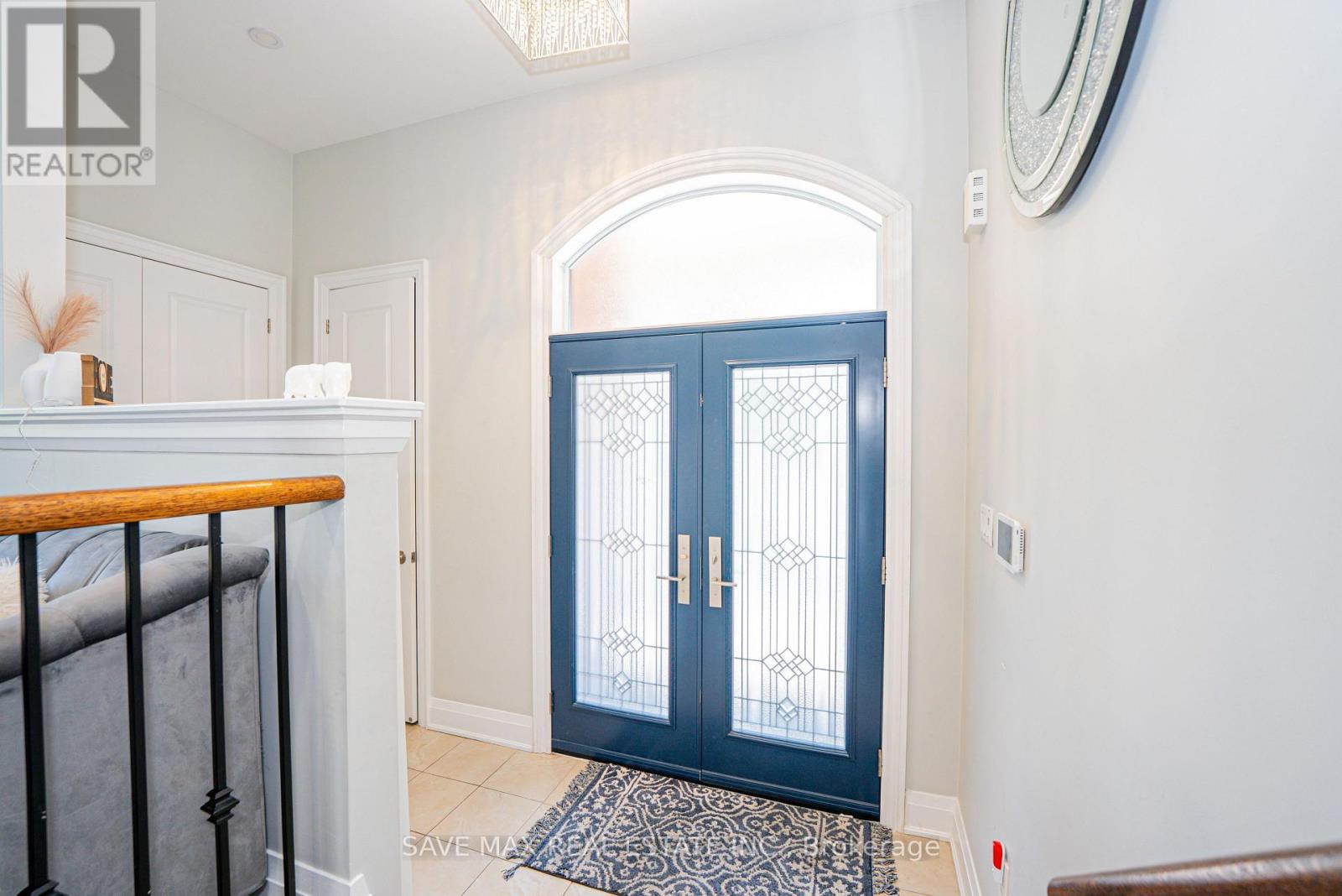 47 Legendary Circle, Brampton, ON - Indoor Photo Showing Other Room