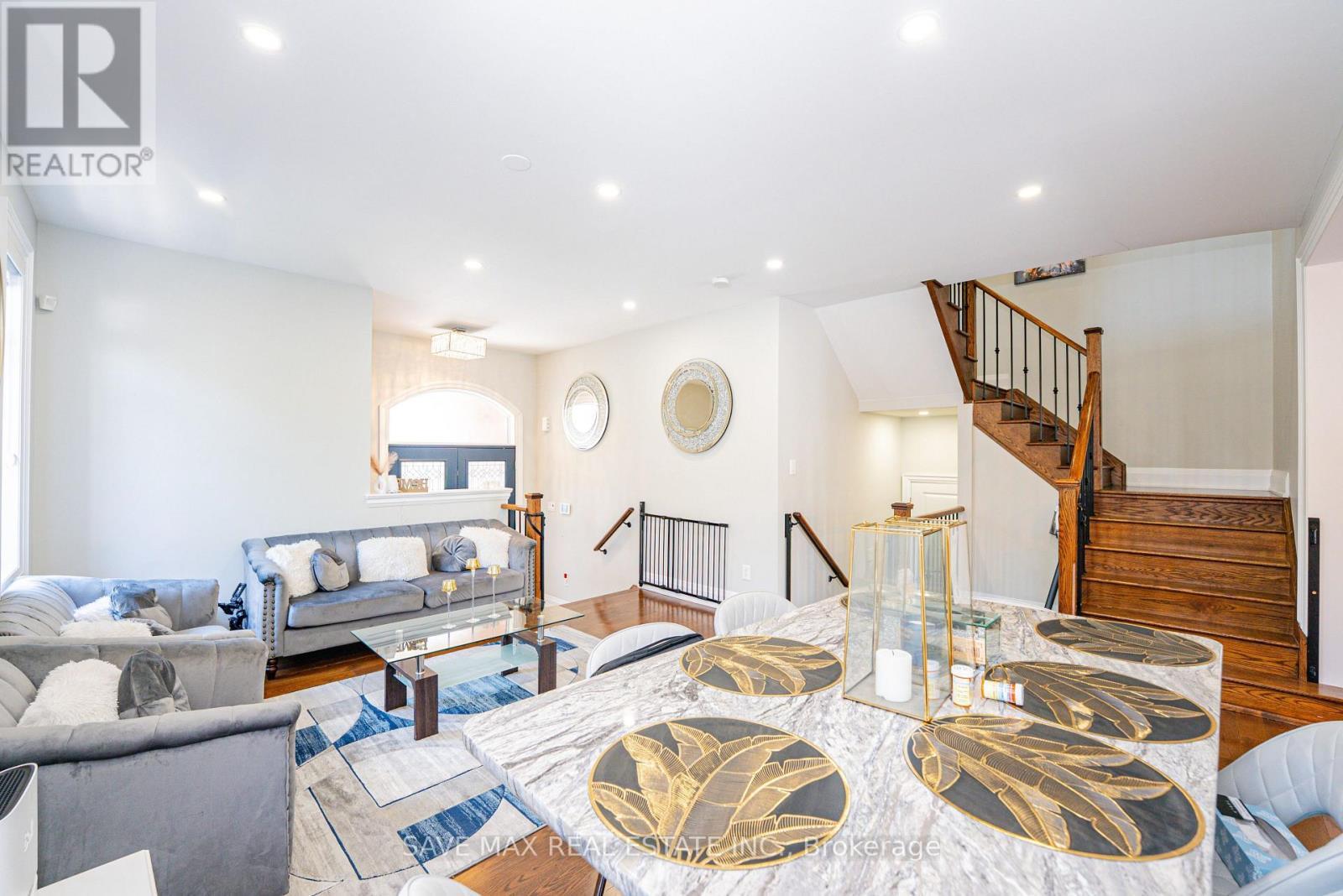 47 Legendary Circle, Brampton, ON - Indoor Photo Showing Other Room