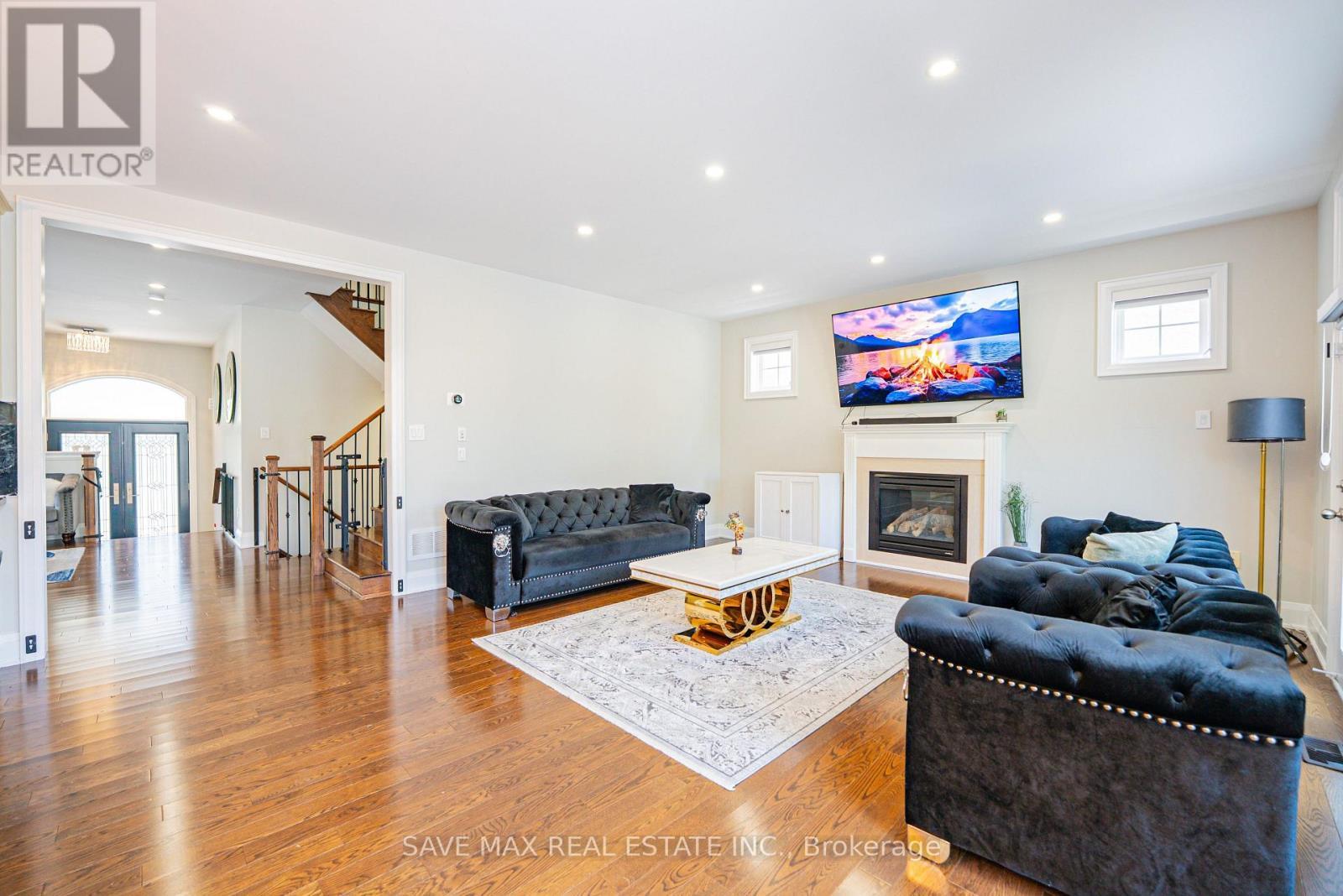 47 Legendary Circle, Brampton, ON - Indoor Photo Showing Living Room With Fireplace