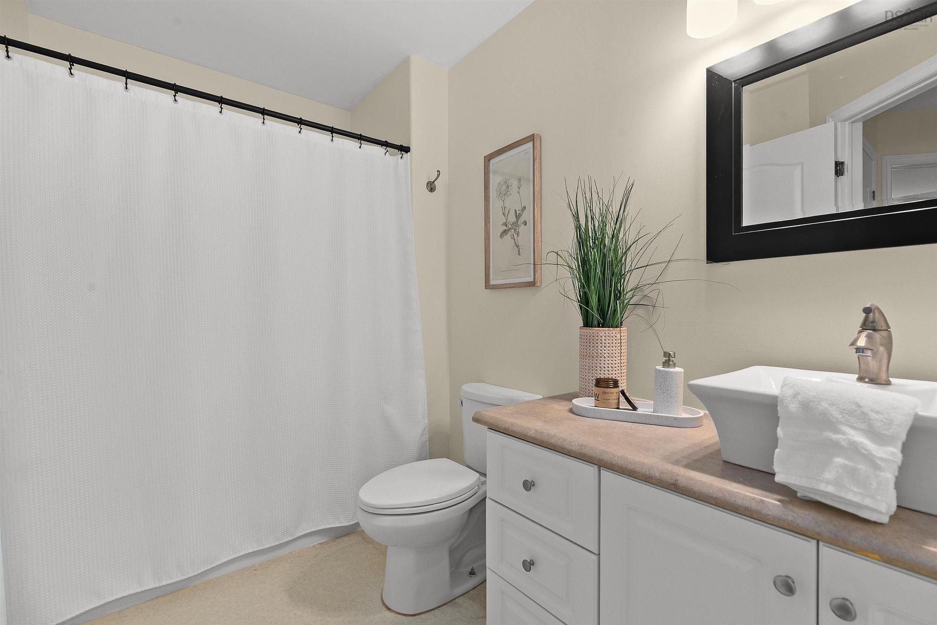 36 Stratford Way, Halifax, NS - Indoor Photo Showing Bathroom