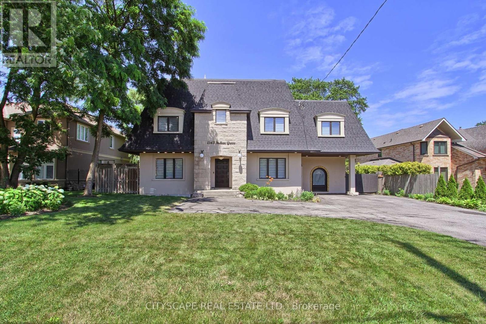 1543 Indian Grove, Mississauga, ON - Outdoor With Facade